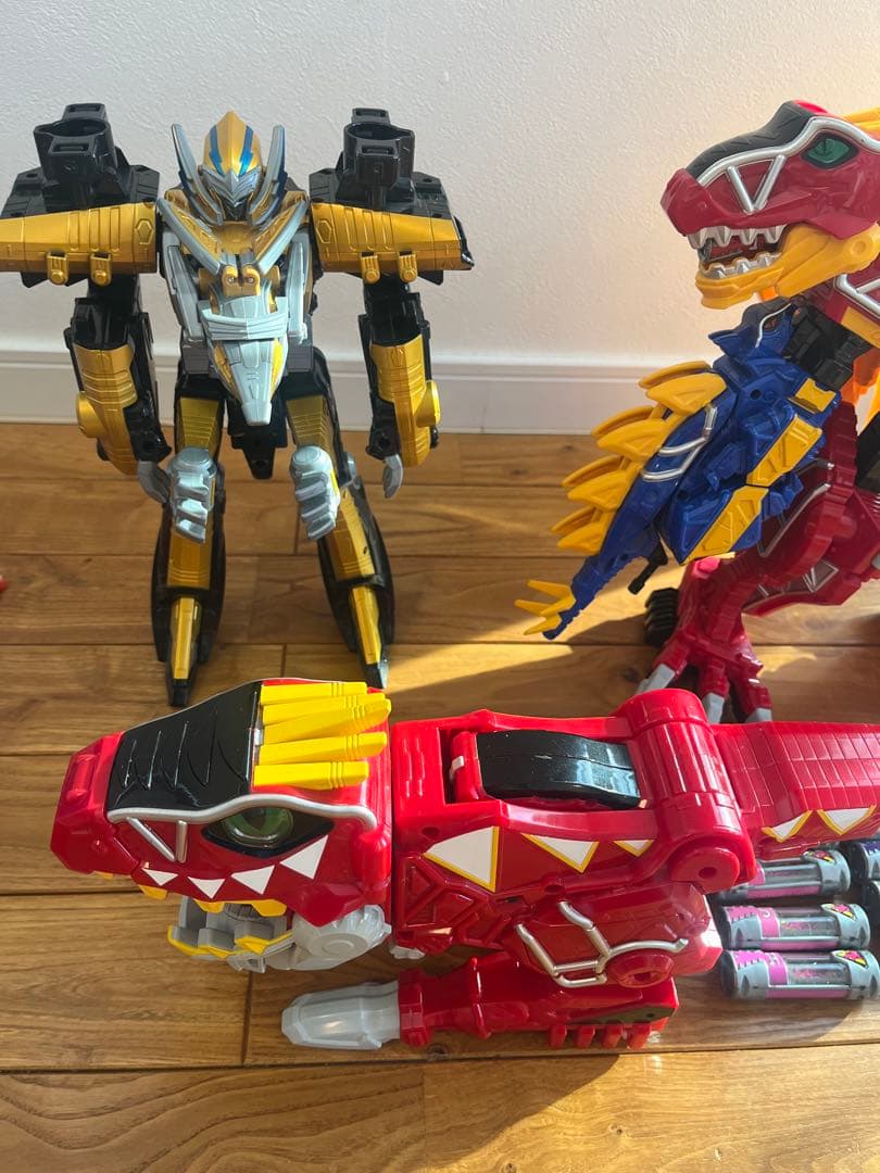 獣電戦隊キョウリュウジャー DXキョウリュウジン 獣電池付属　セット