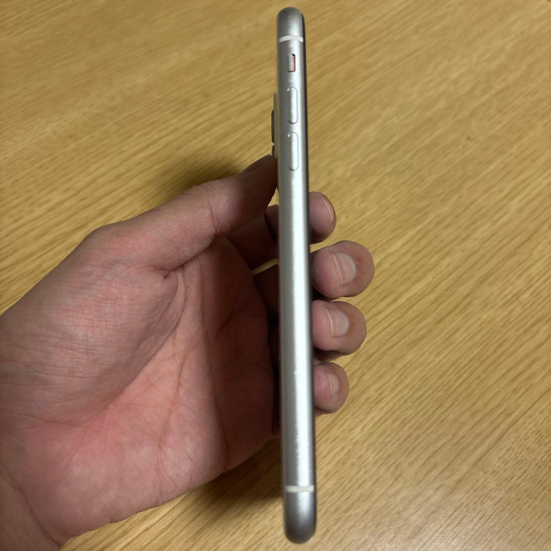 iPhone 11 ホワイト 本体
