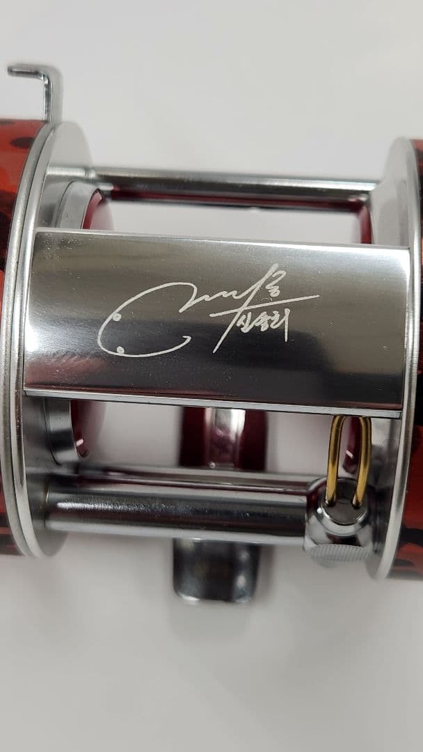 Abu Garcia 6500c ベイトリール オレンジカモ korea 雷魚