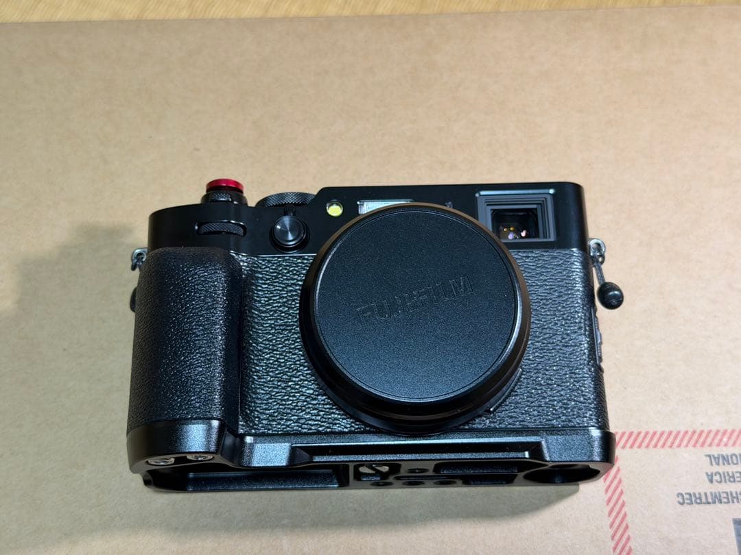 【ほぼ新品】FUJIFILM X100VI ブラック 豪華おまけ4点付
