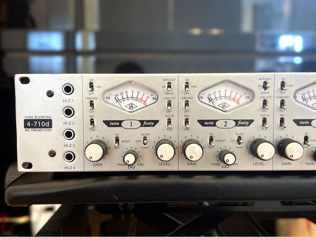 【完動美品】UNIVERSAL AUDIO 4-710D 高級マイクプリアンプ