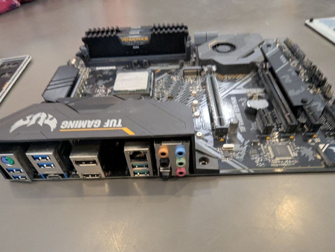 ASUS X570-PLUSマザーボード & Ryzen7 & 32GB RAM