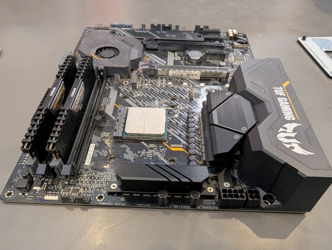 ASUS X570-PLUSマザーボード & Ryzen7 & 32GB RAM