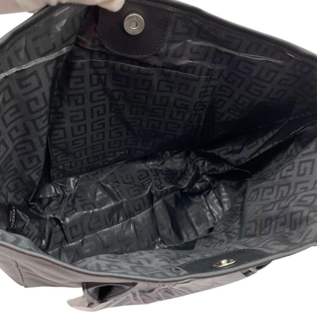 未使用 GIVENCHY ジバンシー トートバッグ ポーチ付 A4収納可 男女兼