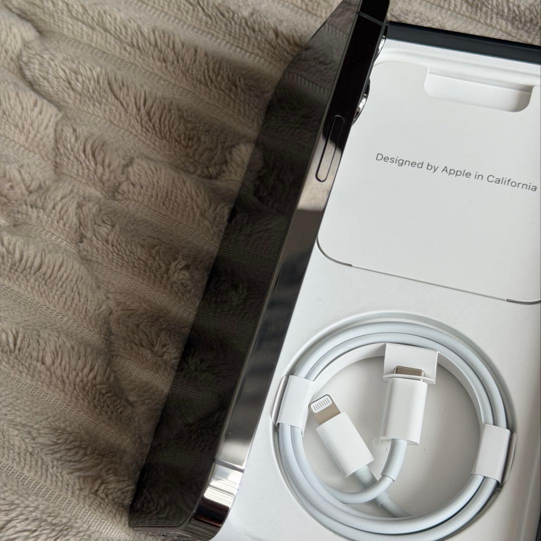 美品！値下げ！iPhone 13pro 128ギガ　グラファイト