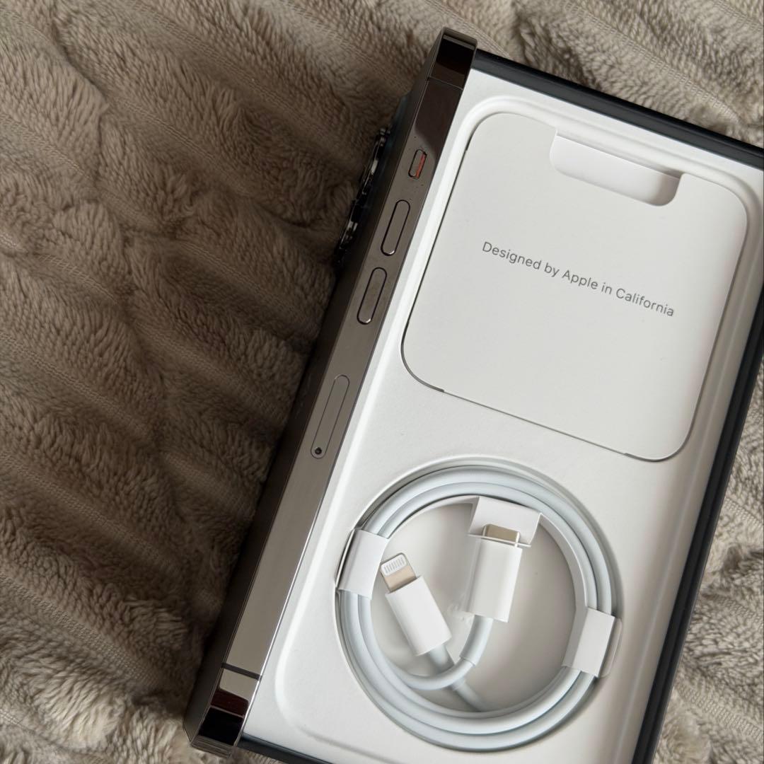 美品！値下げ！iPhone 13pro 128ギガ　グラファイト