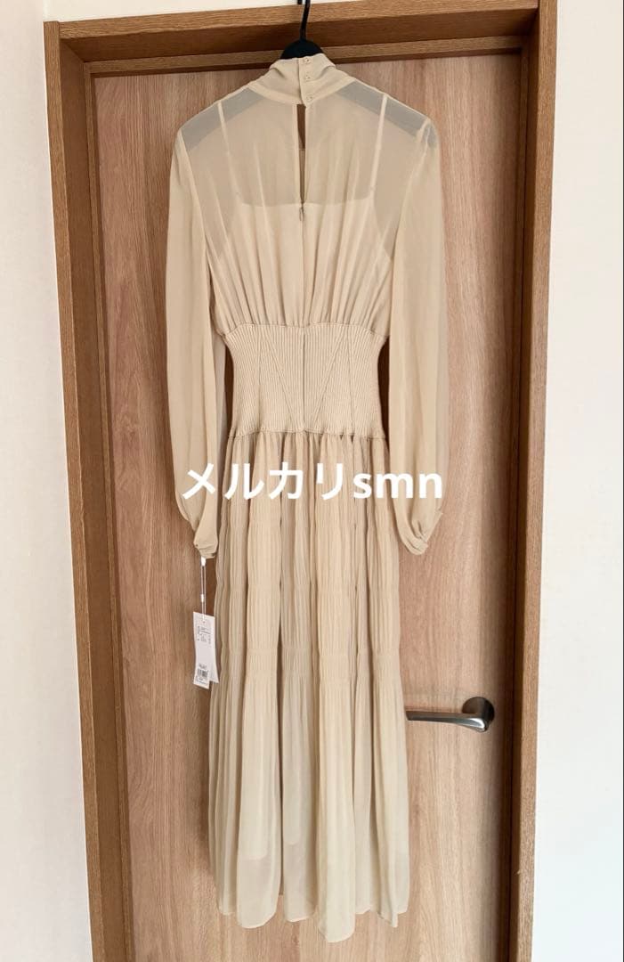 新品　fray i.d ウエストリブマジョリカプリーツワンピース クリーム