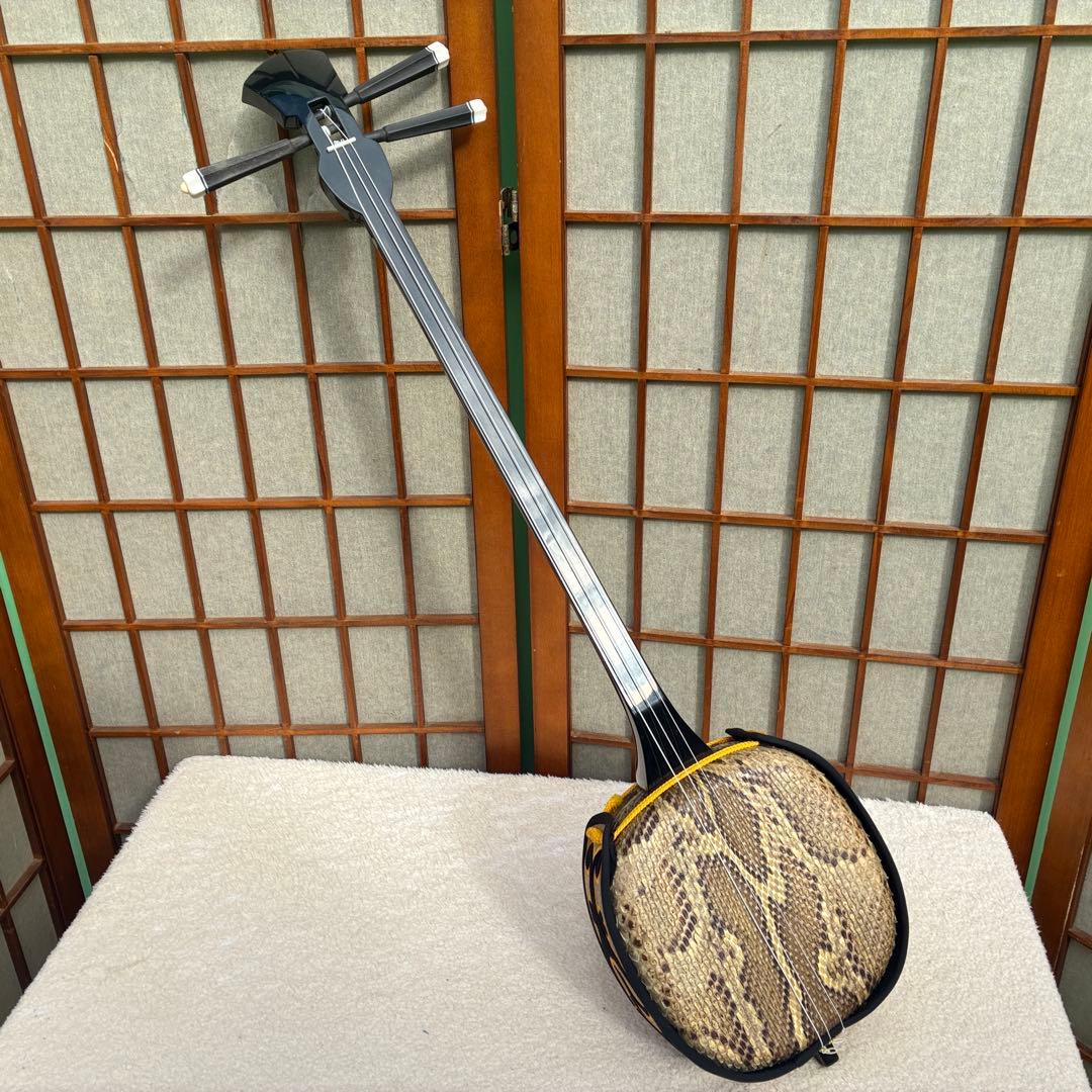 沖縄三線 蛇 脱皮 本革製