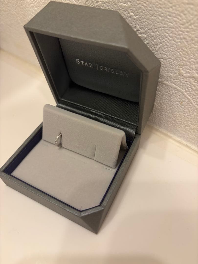 スタージュエリー　フープピアス　k18ホワイトゴールド　片耳用