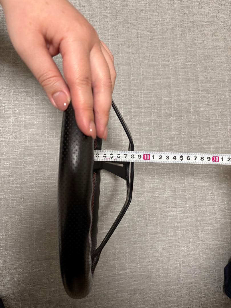 【中古美品☆】Nardi ステアリング 黒　350mm（ホーンボタン付）