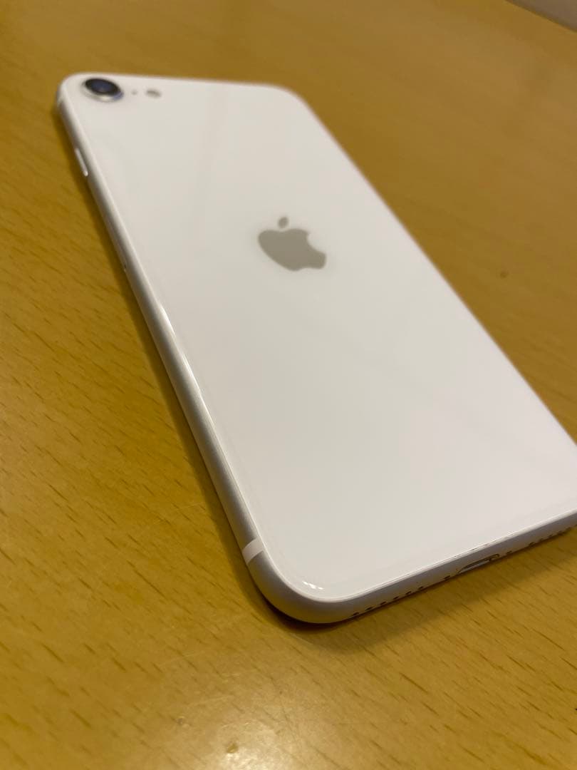 Apple iPhone SE 第3世代　ホワイト 64GB SIMフリー