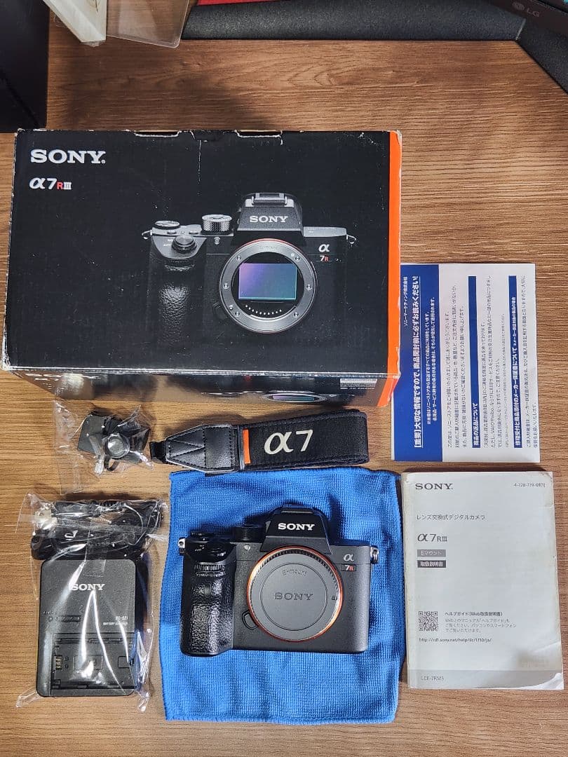 【注意事項あり】SONY α7RIII ILCE-7RM3 ミラーレス