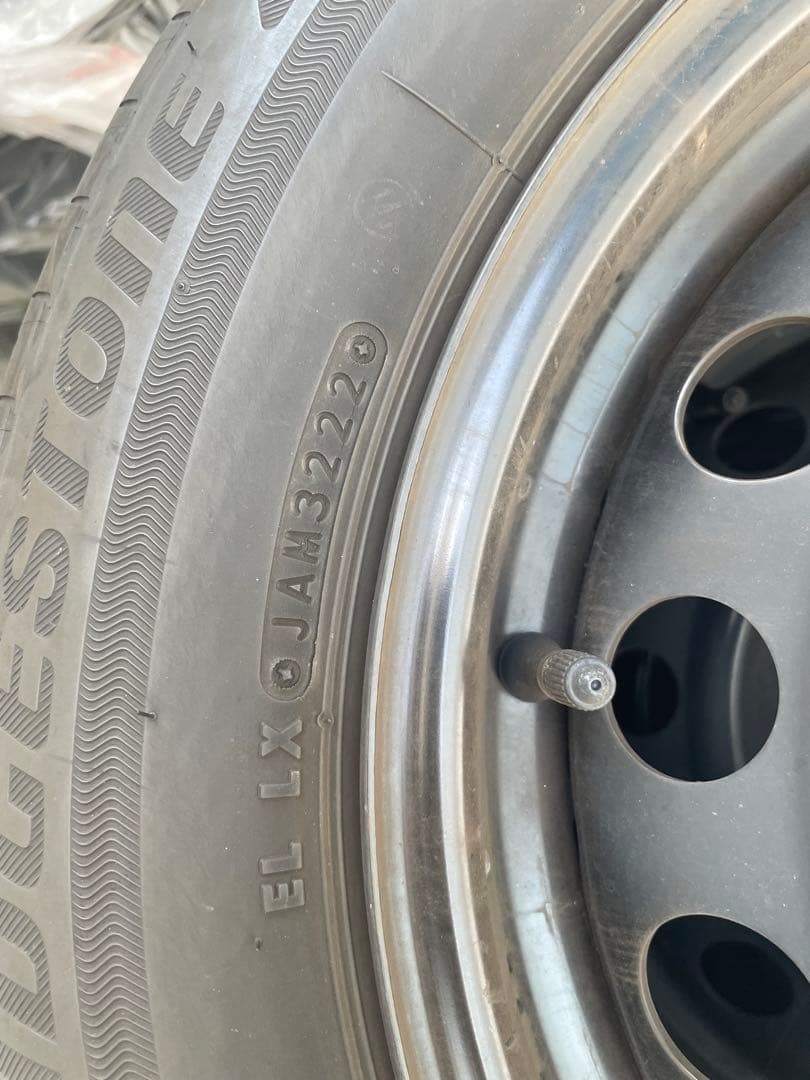 トヨタ 新型シエンタ純正15インチ スチールホイール、タイヤ２本