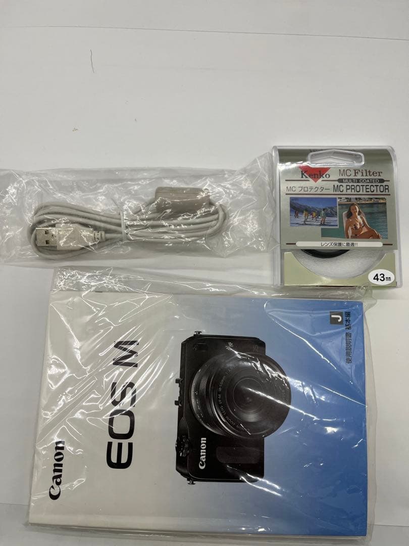 Canon EOS M デジタル一眼レフ レンズ3本セット