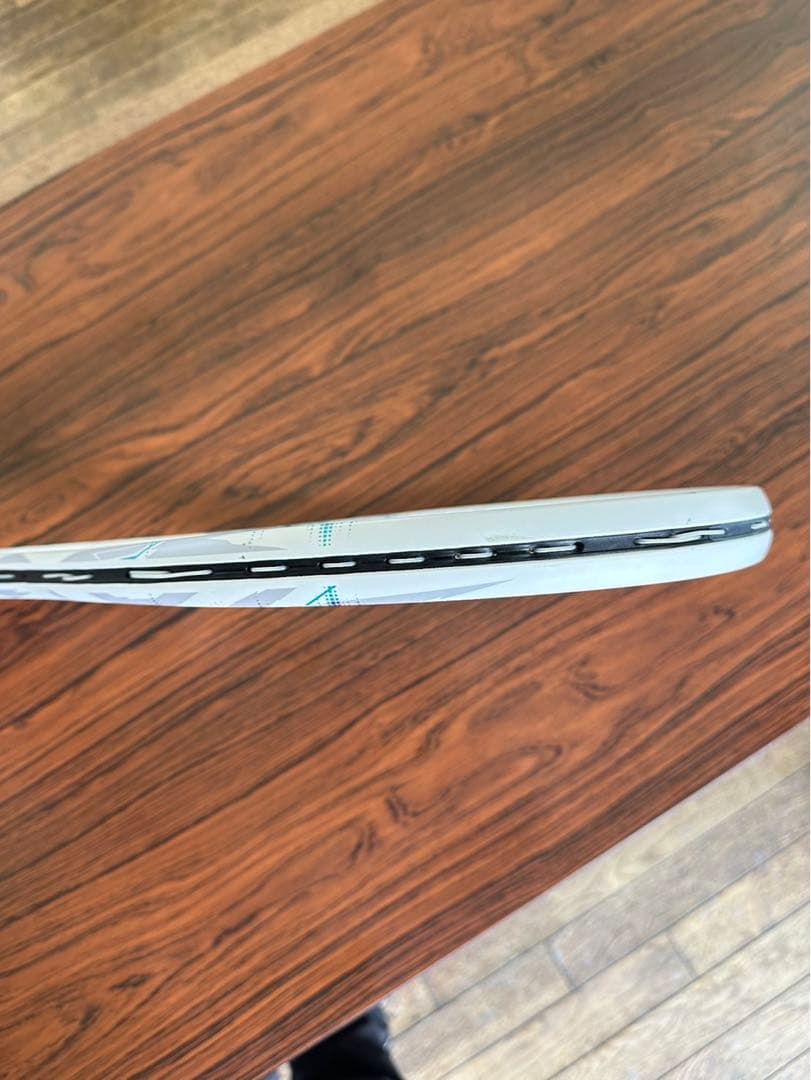 わ*い様 ヨネックスボルトレイジ5v ラケット