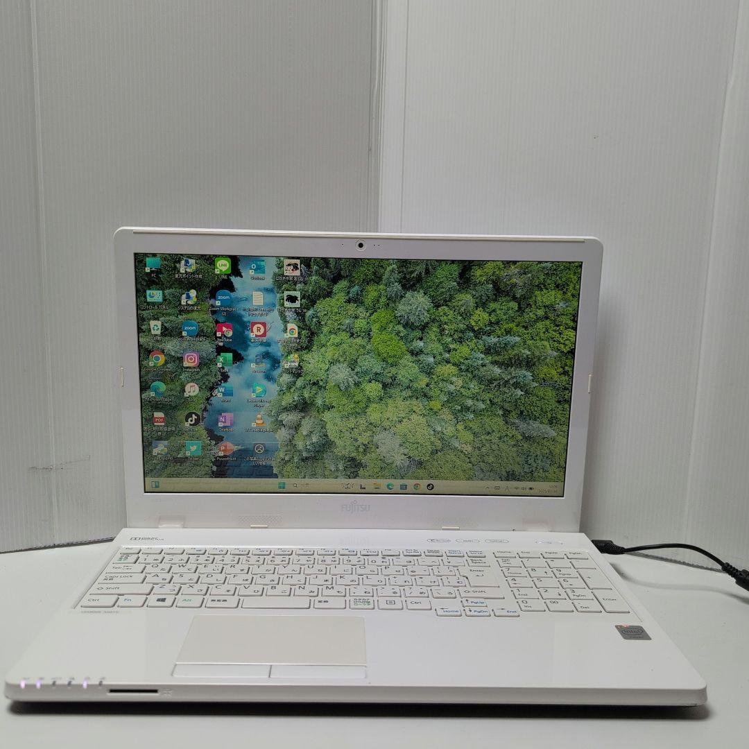 余裕のメモリ16GBたっぷりSSD256GBカメラ付き　カミュズ