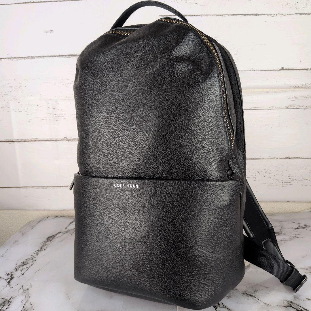 【極美品】コールハーン☆現行　A4　シボ革　2室　収納ポケット多　ビジネス