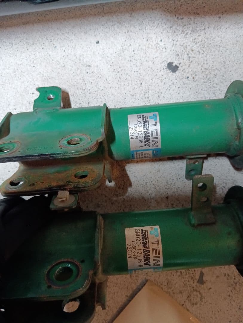 L235 エッセ　ダイハツ　調整式アクスル　のみ