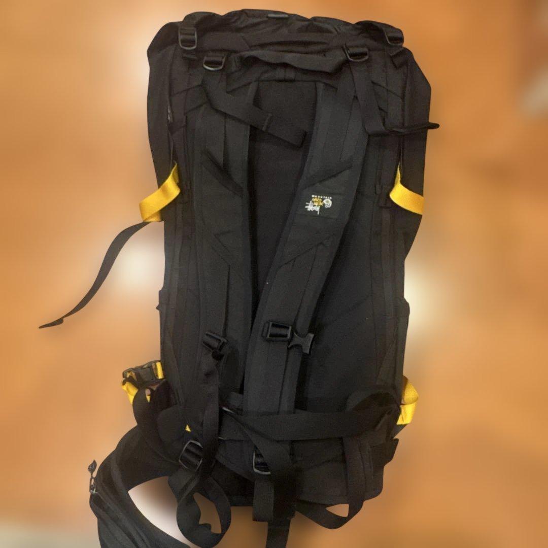 STÜSSY & MOUNTAIN HARDWEAR BACKPACK