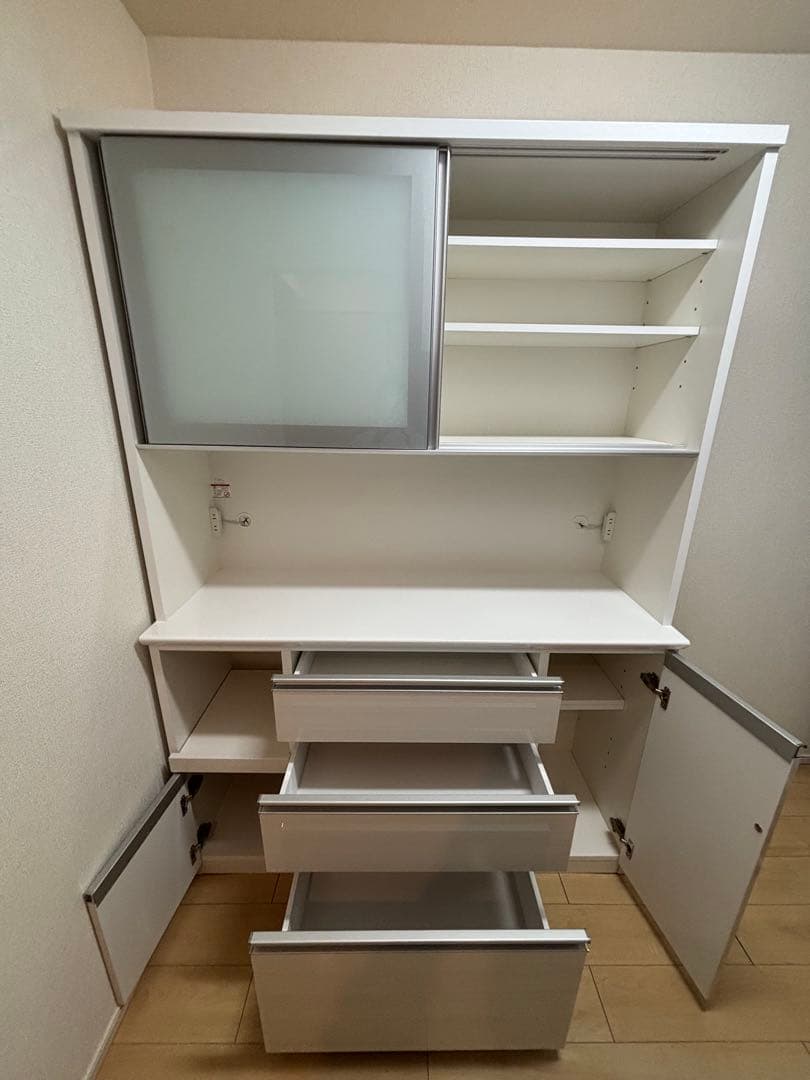 松田家具　食器棚 スライドドア付き