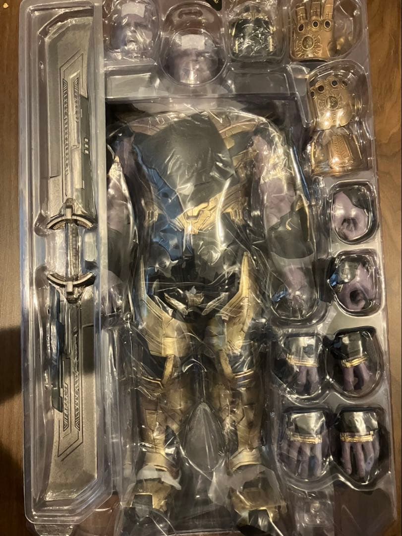 ホットトイズ　サノス　アベンジャーズ　エンドゲーム