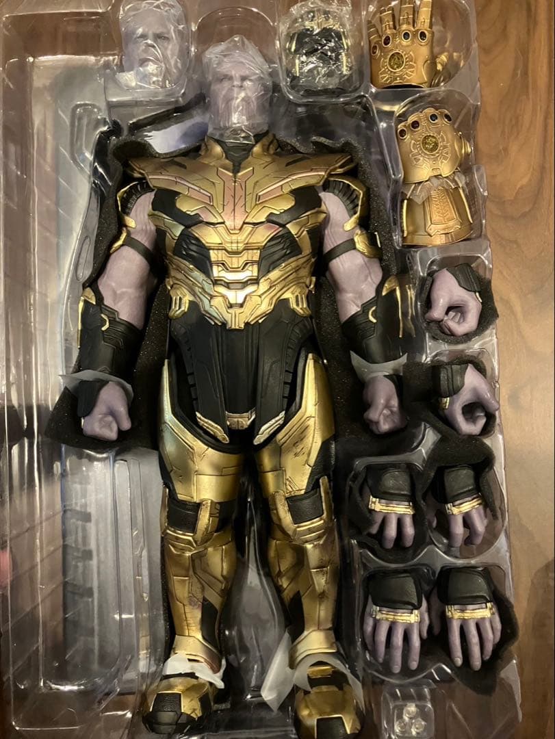 ホットトイズ　サノス　アベンジャーズ　エンドゲーム