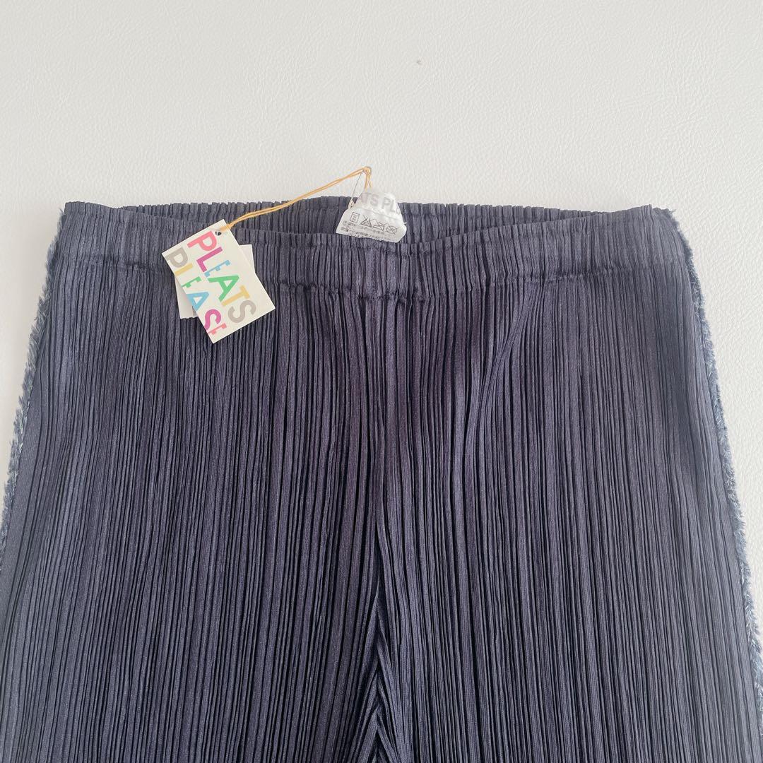 未使用品✨プリーツプリーズ　プリーツパンツ　ライン　ネイビー　ストレートパンツ