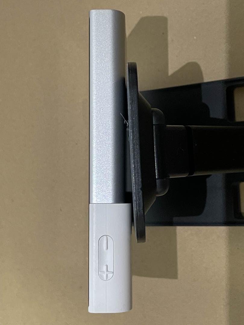 ポータブルプレーヤー ACTIVO P1 IRV-ACTIVO-P1 Whisper White