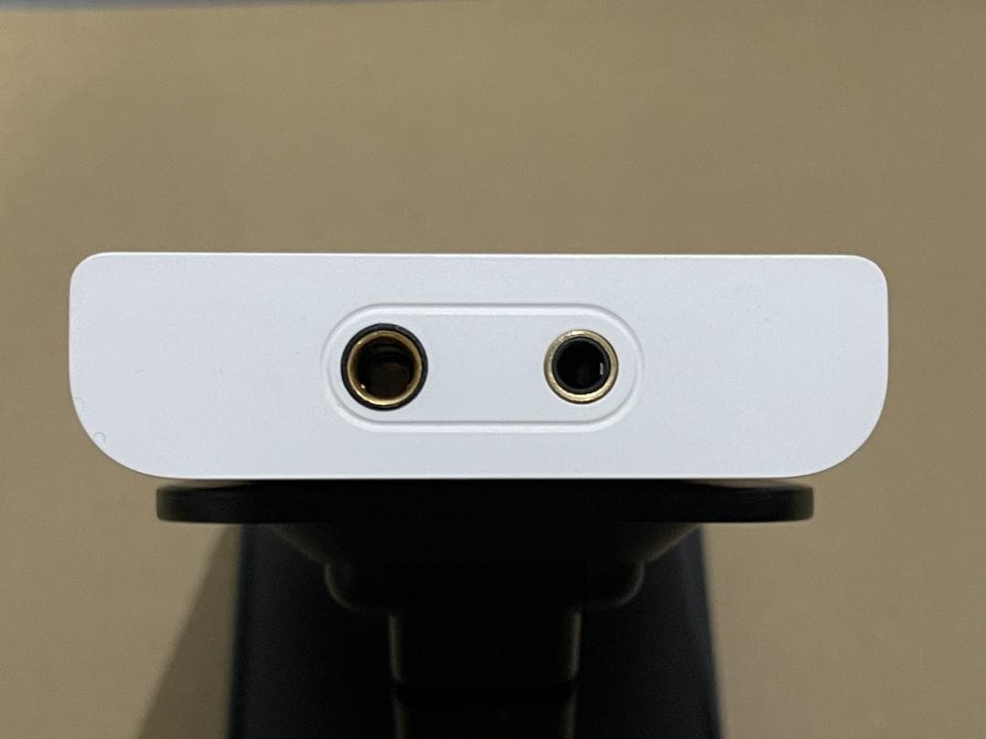 ポータブルプレーヤー ACTIVO P1 IRV-ACTIVO-P1 Whisper White