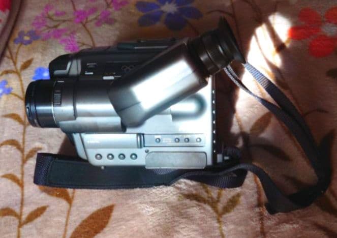 Panasonic S-VHS-C ビデオカメラNV-S9本体 （ジャンク）