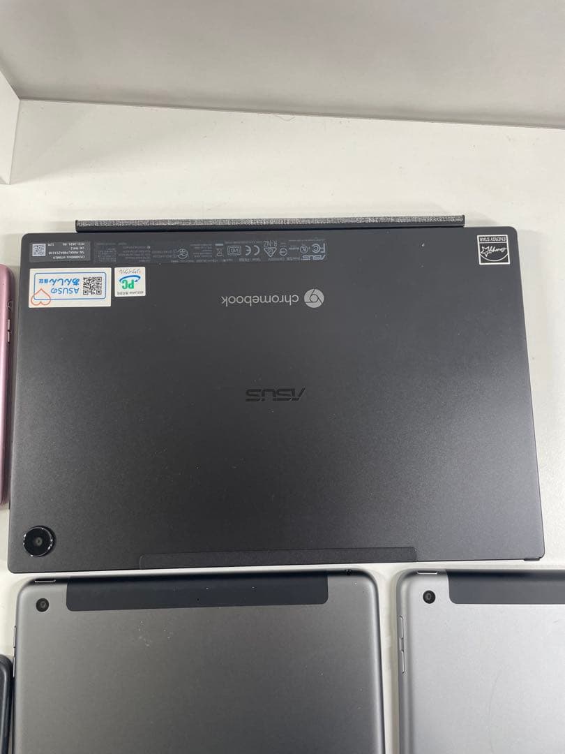 スマートフォン・タブレットセット 充実のアクセサリー付き 現状品