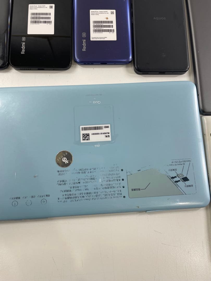 スマートフォン・タブレットセット 充実のアクセサリー付き 現状品