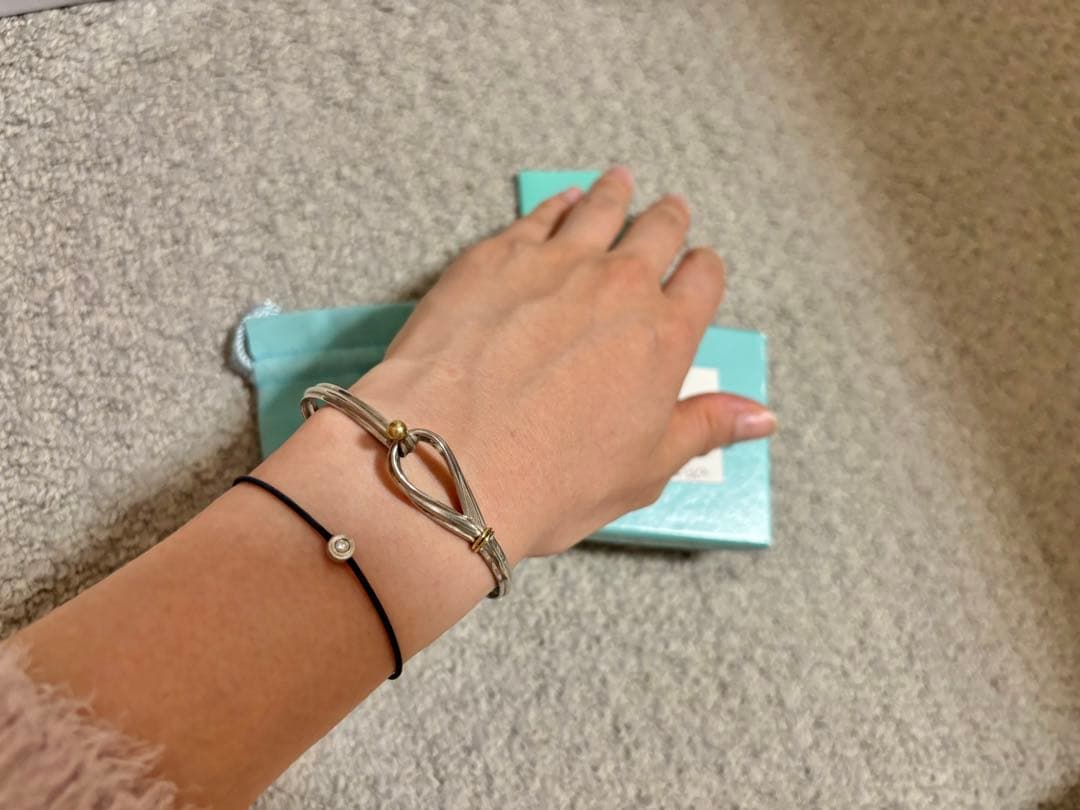 ティファニー ツイストフック コンビ バングル