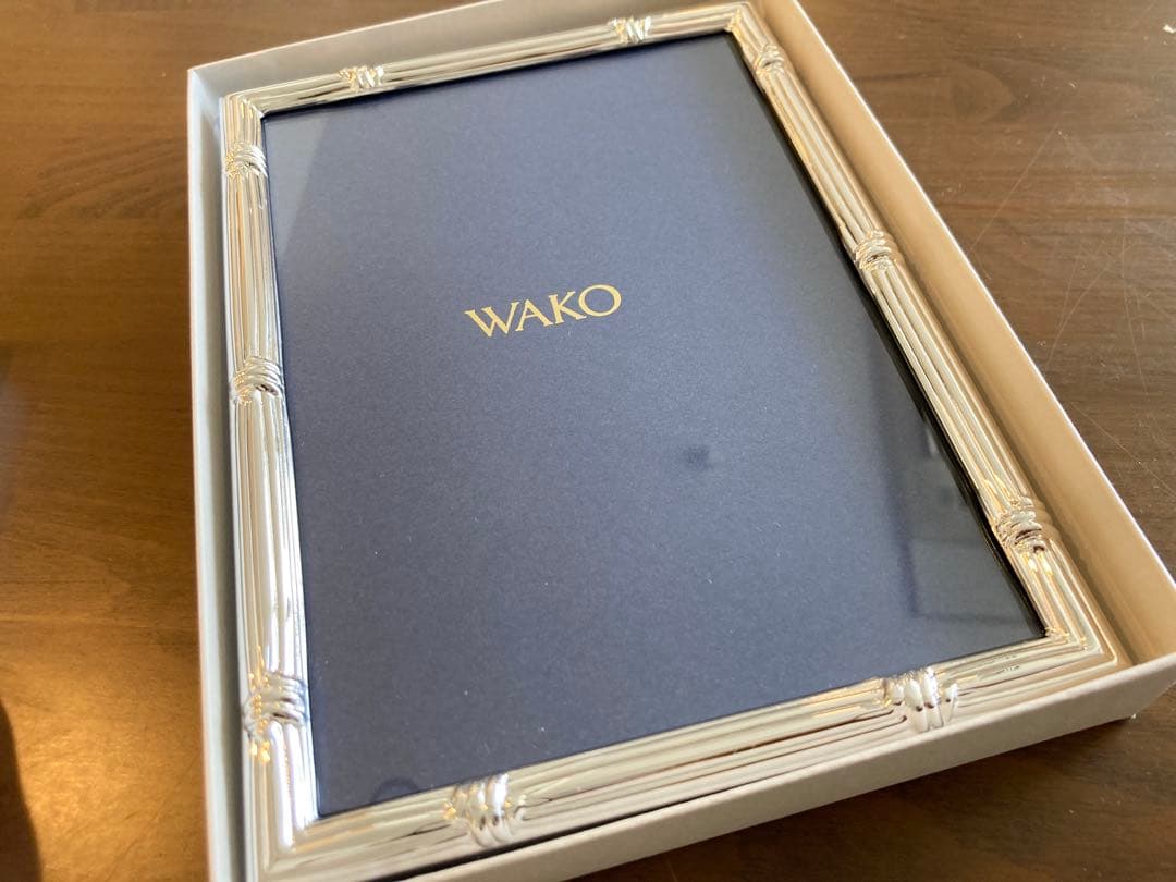 新品未使用☆WAKOスパイラル写真額縁☆写真立てフォトスタンド和光フレーム