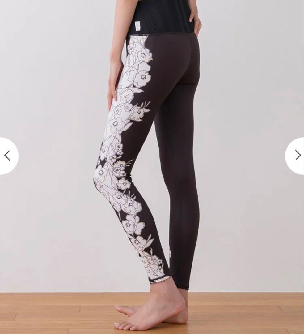 SUKALA ドローイングフラワーパネルレギンス