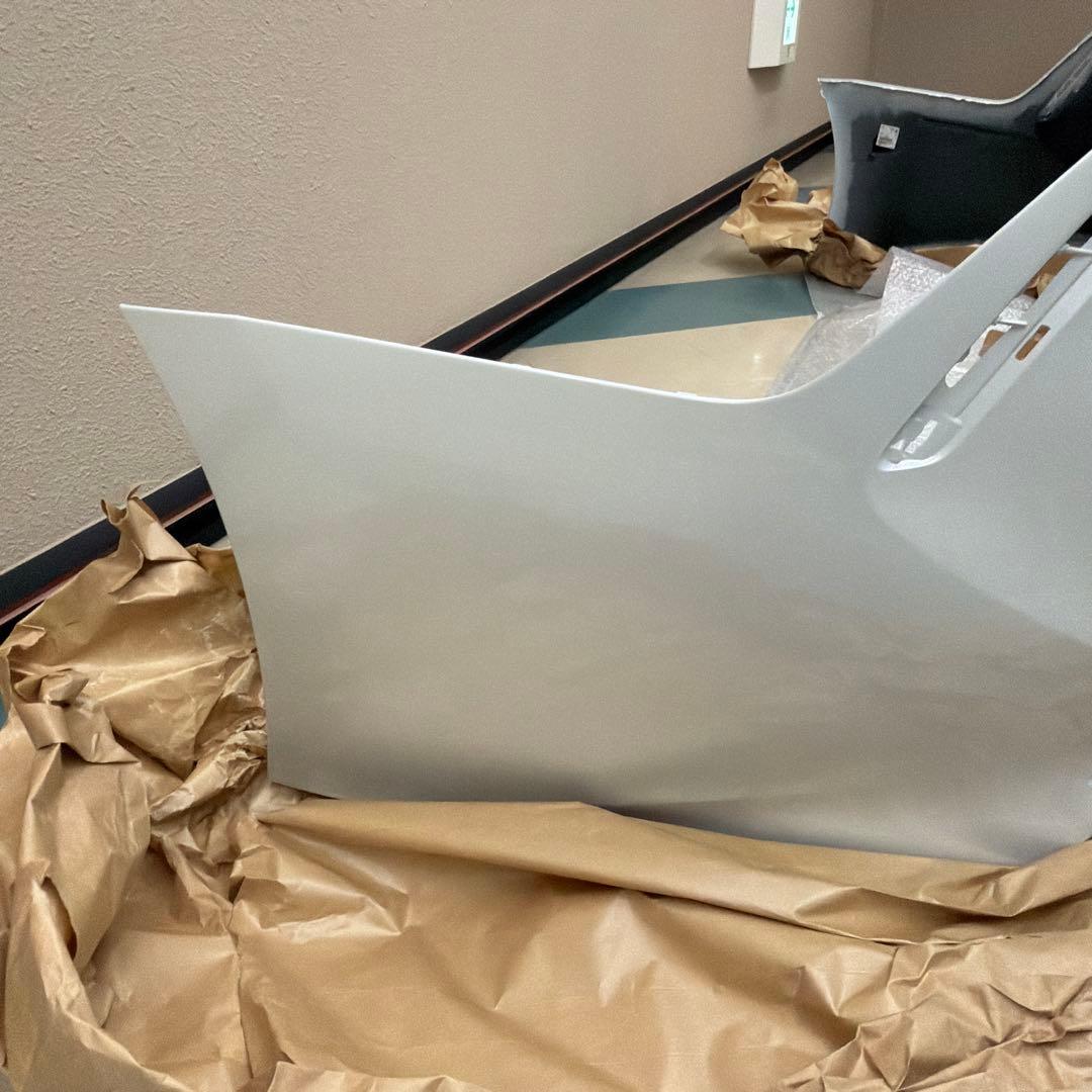 カムリWS後期 プラチナホワイトパールマイカ リアバンパー