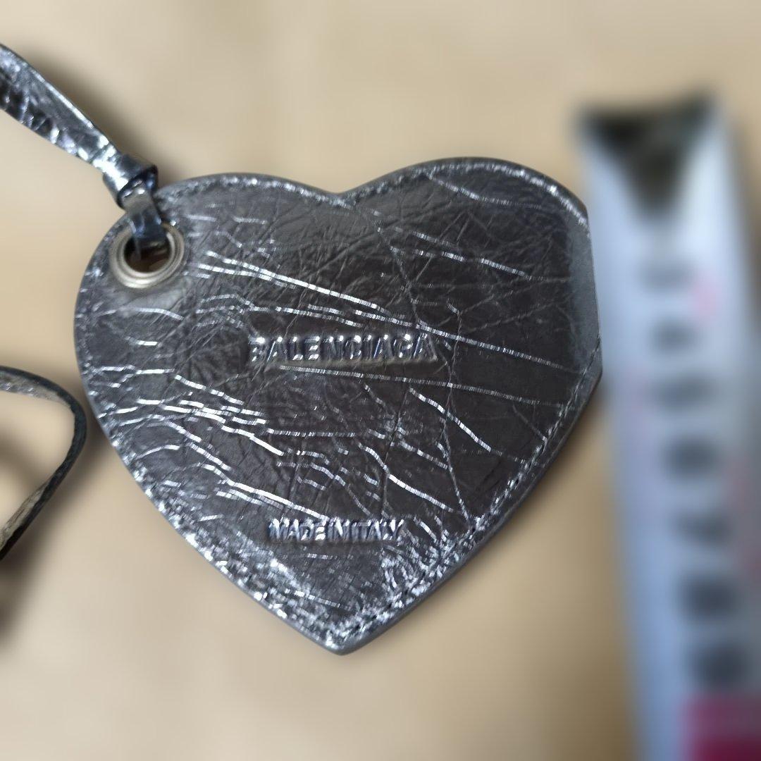 y*u様 BALENCIAGA ハート型レザーチャーム バッグチャーム