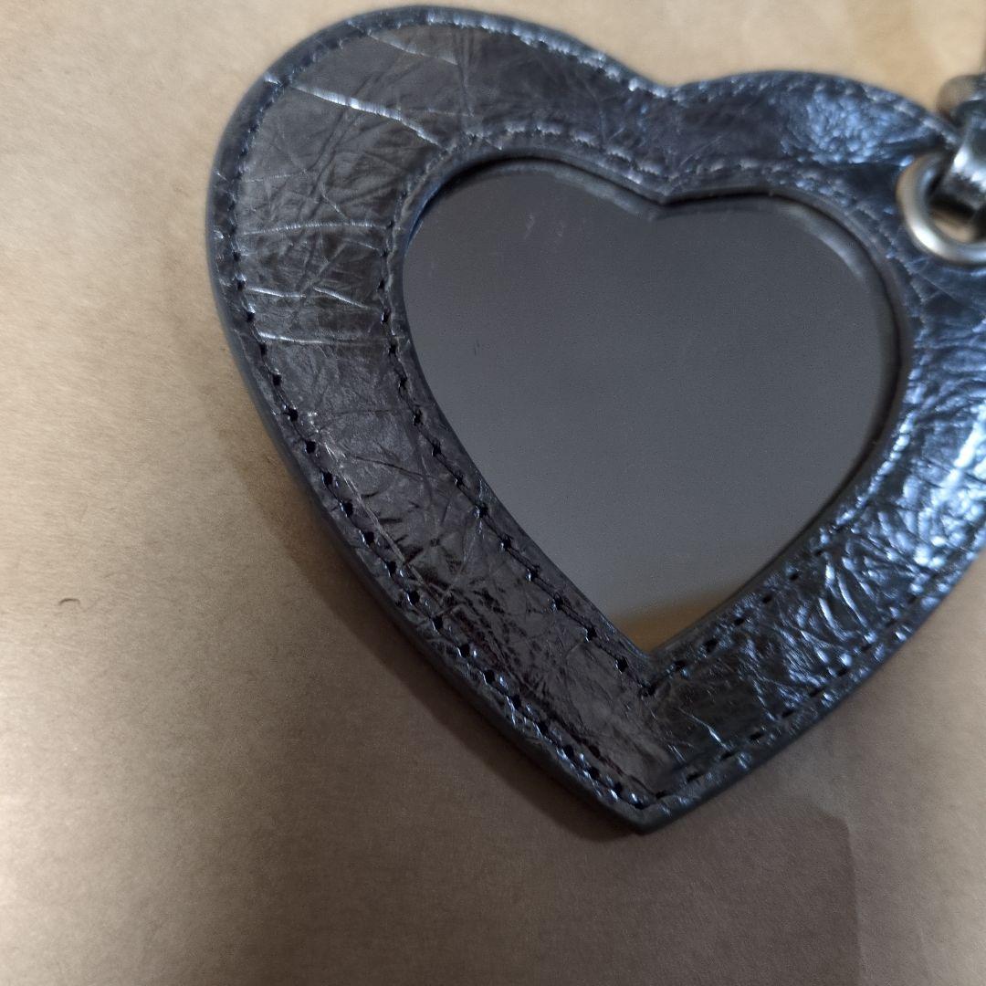 y*u様 BALENCIAGA ハート型レザーチャーム バッグチャーム