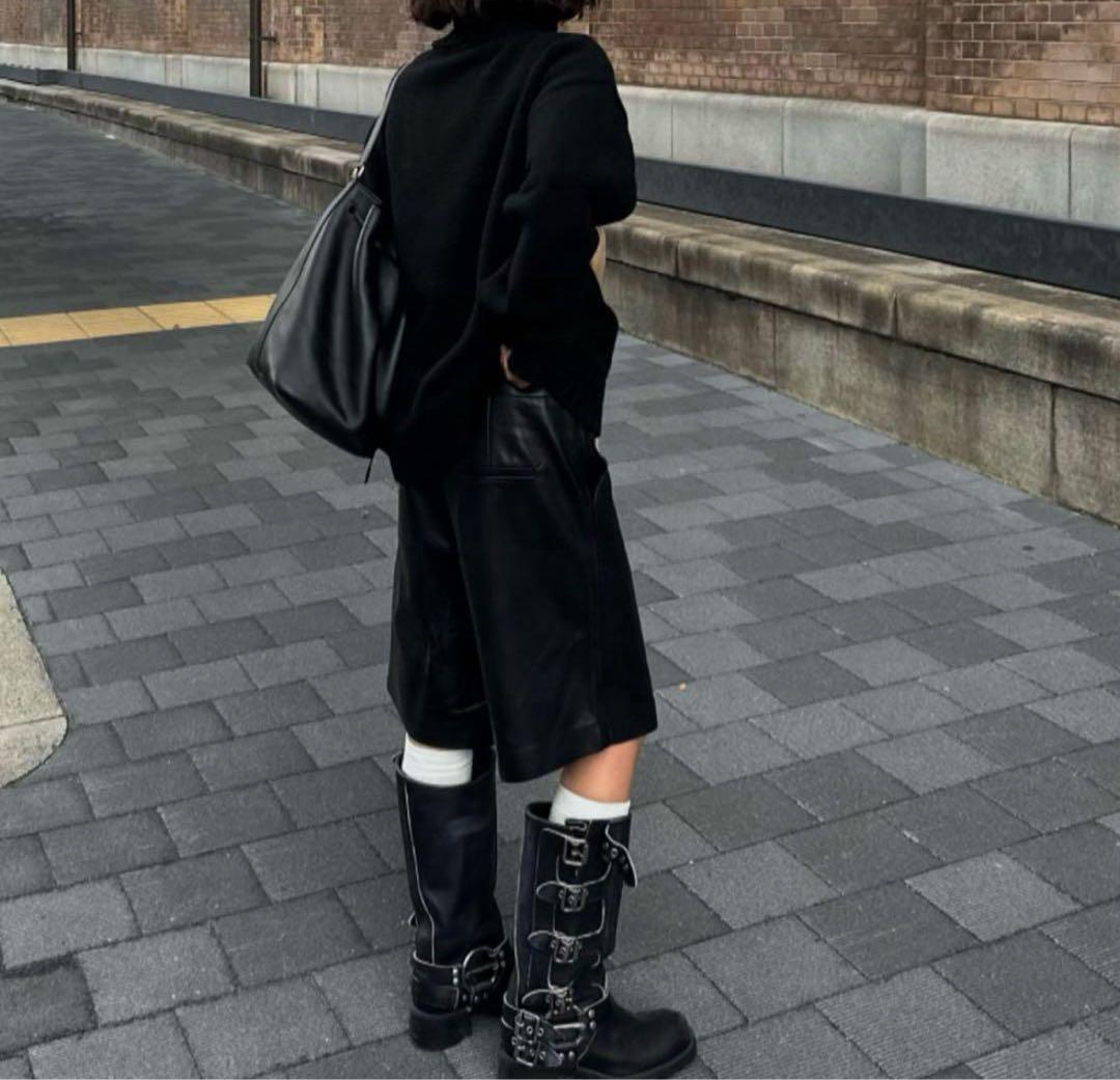 【お値下中】oksoon オクスン フェイクレザーハーフパンツ