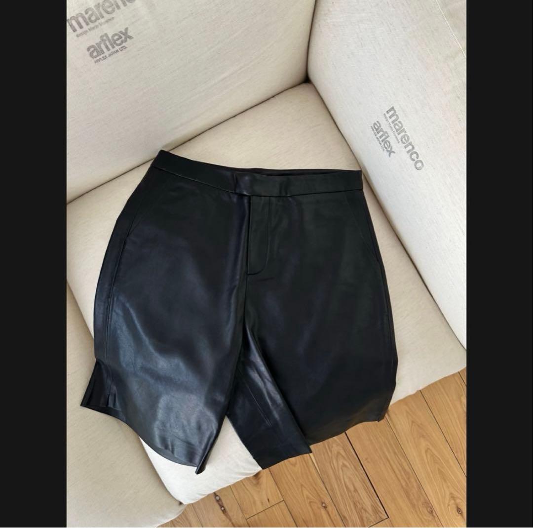 【お値下中】oksoon オクスン フェイクレザーハーフパンツ