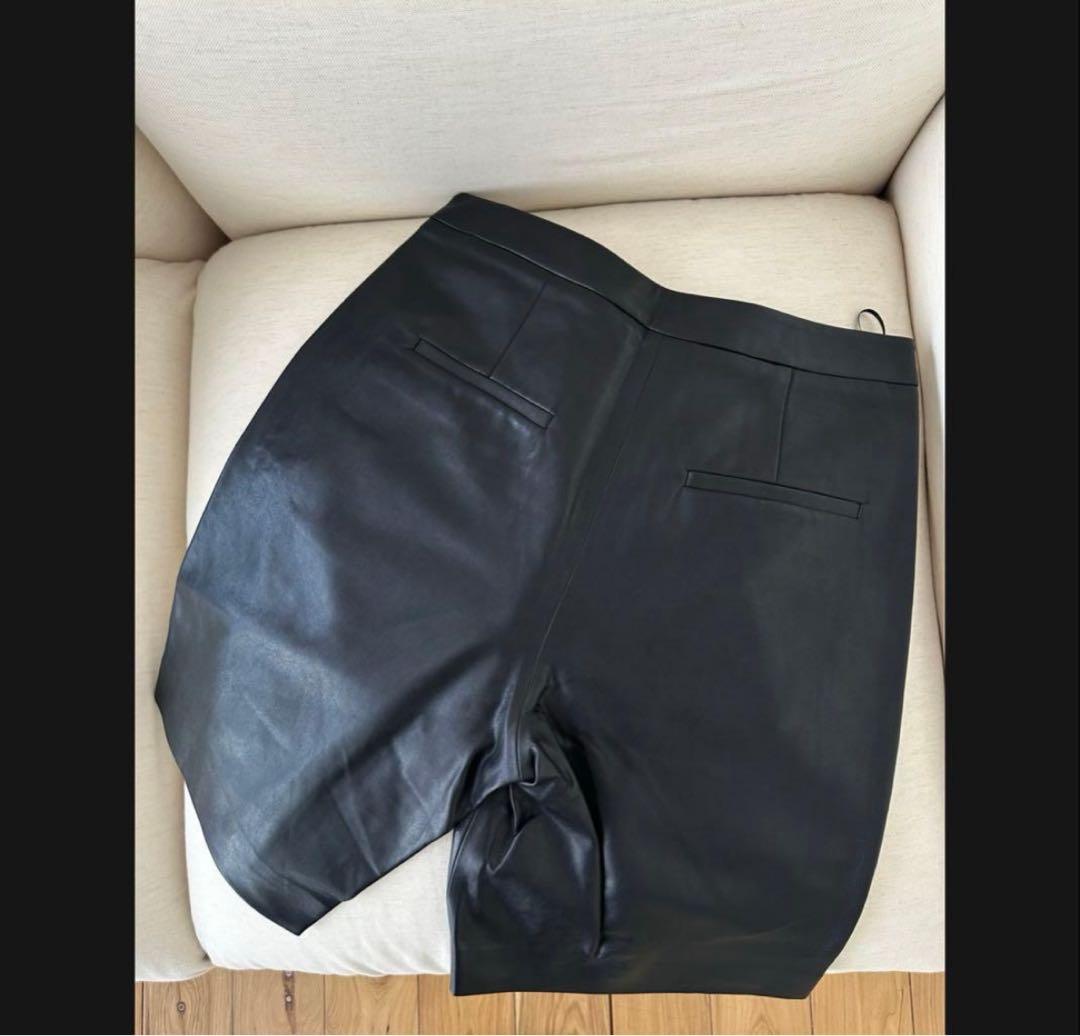 【お値下中】oksoon オクスン フェイクレザーハーフパンツ