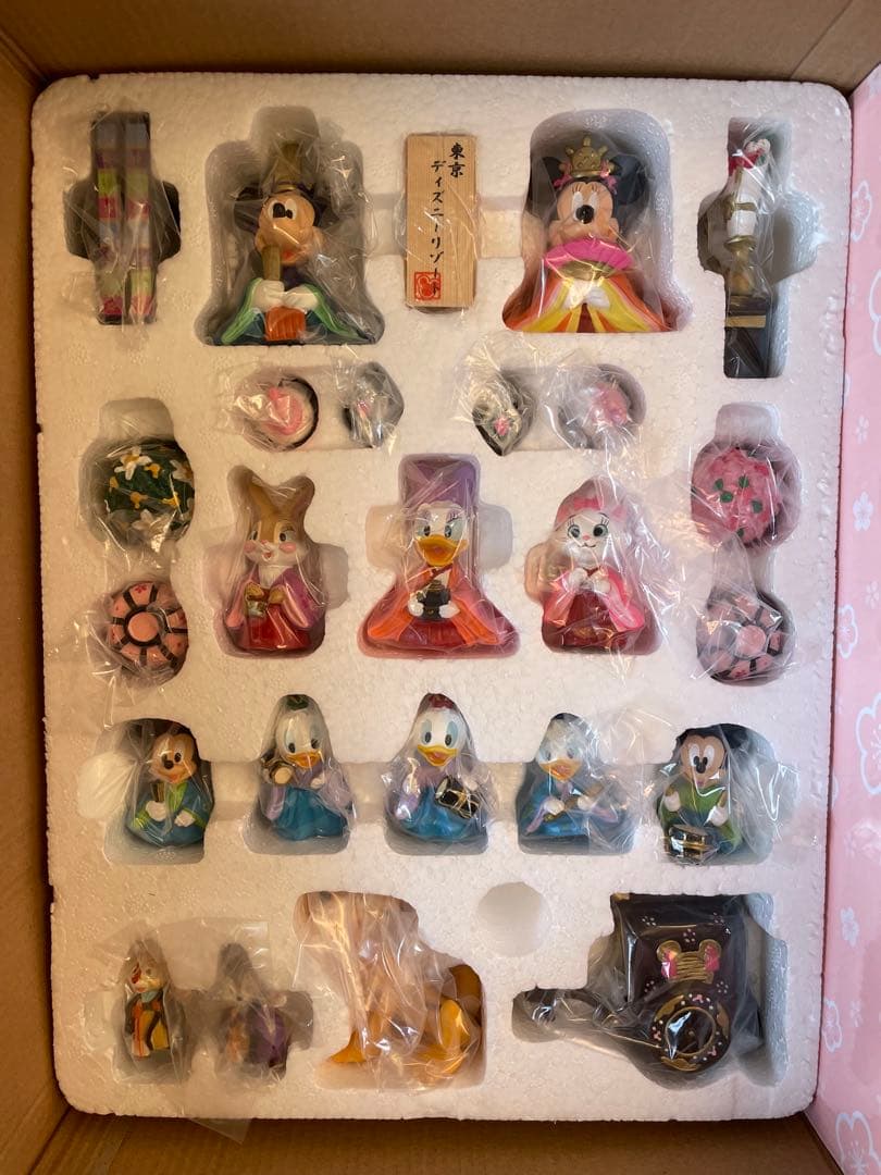 ディズニーリゾートひな人形