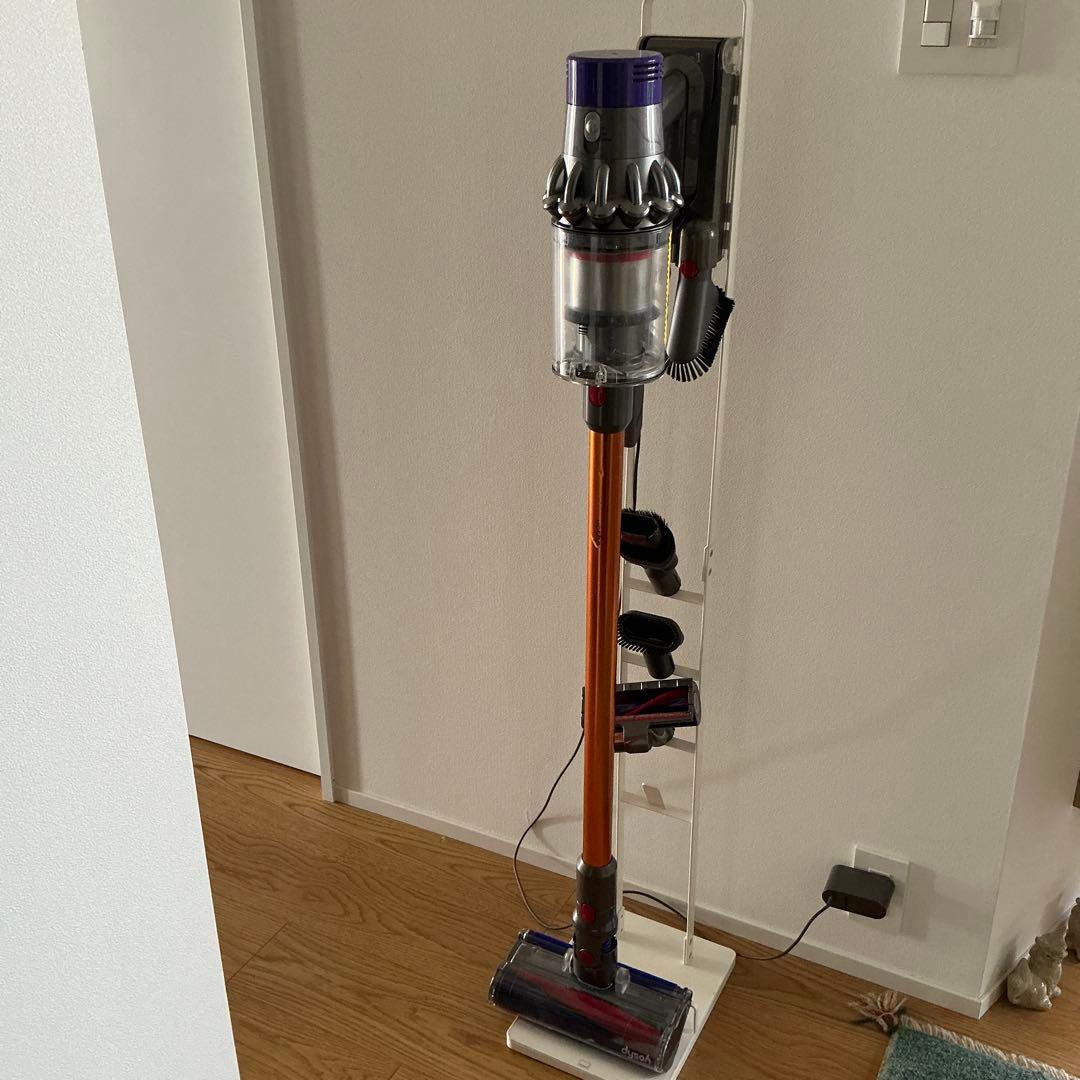 Dyson V10 コードレスクリーナー　SV12 タワーのスタンド付き
