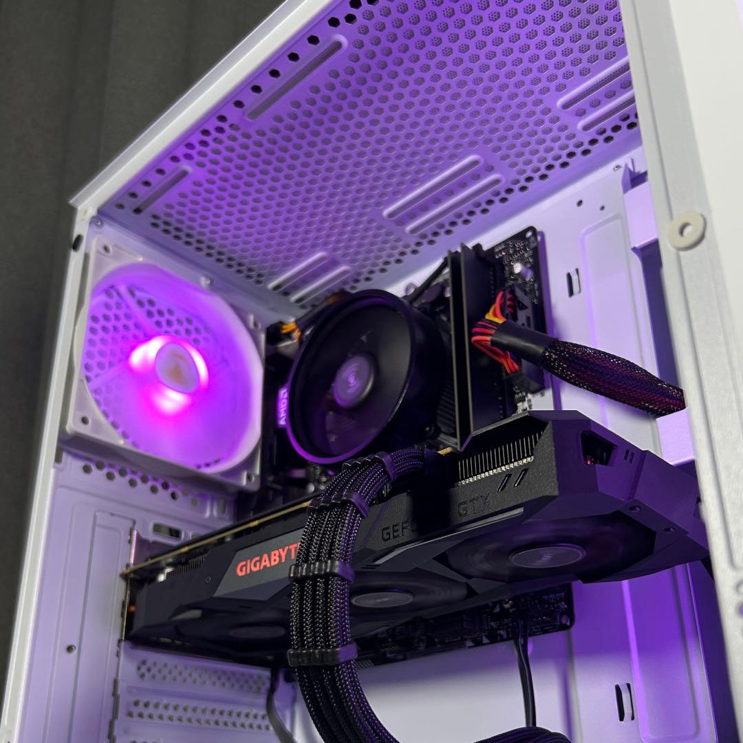 光る 自作ゲーミングPC FPSゲーム快適プレイ Windows11 SSD搭載