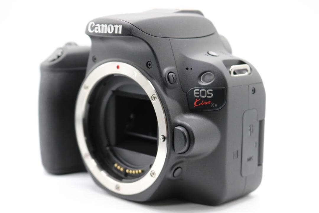 ボディ新品級 【Canon EOS Kiss X9 ダブルレンズセット】