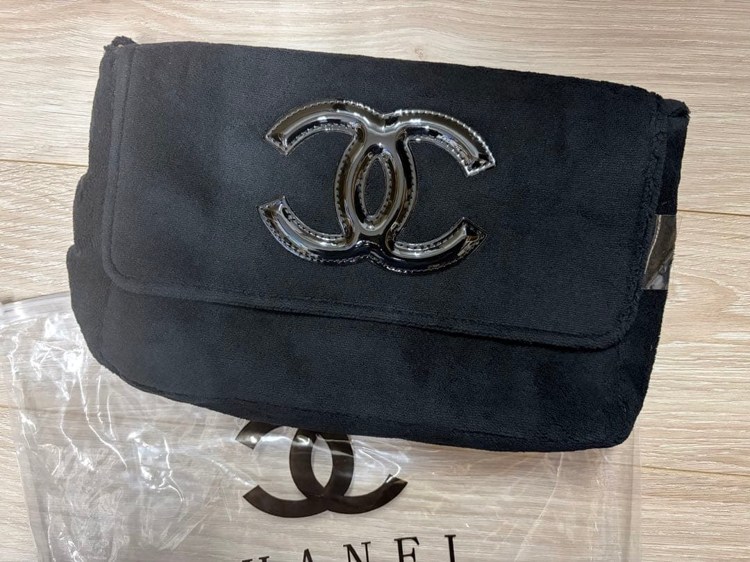 CHANEL シャネル ミニバッグ ポーチ ブラック×ブラックロゴ チェーン.