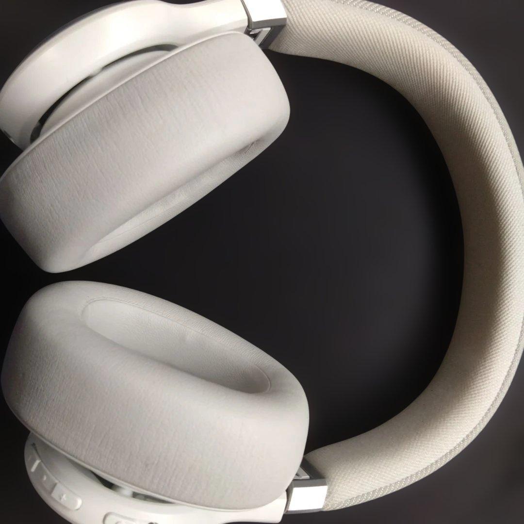 JBL live 770 nc ワイヤレスヘッドホン ホワイト