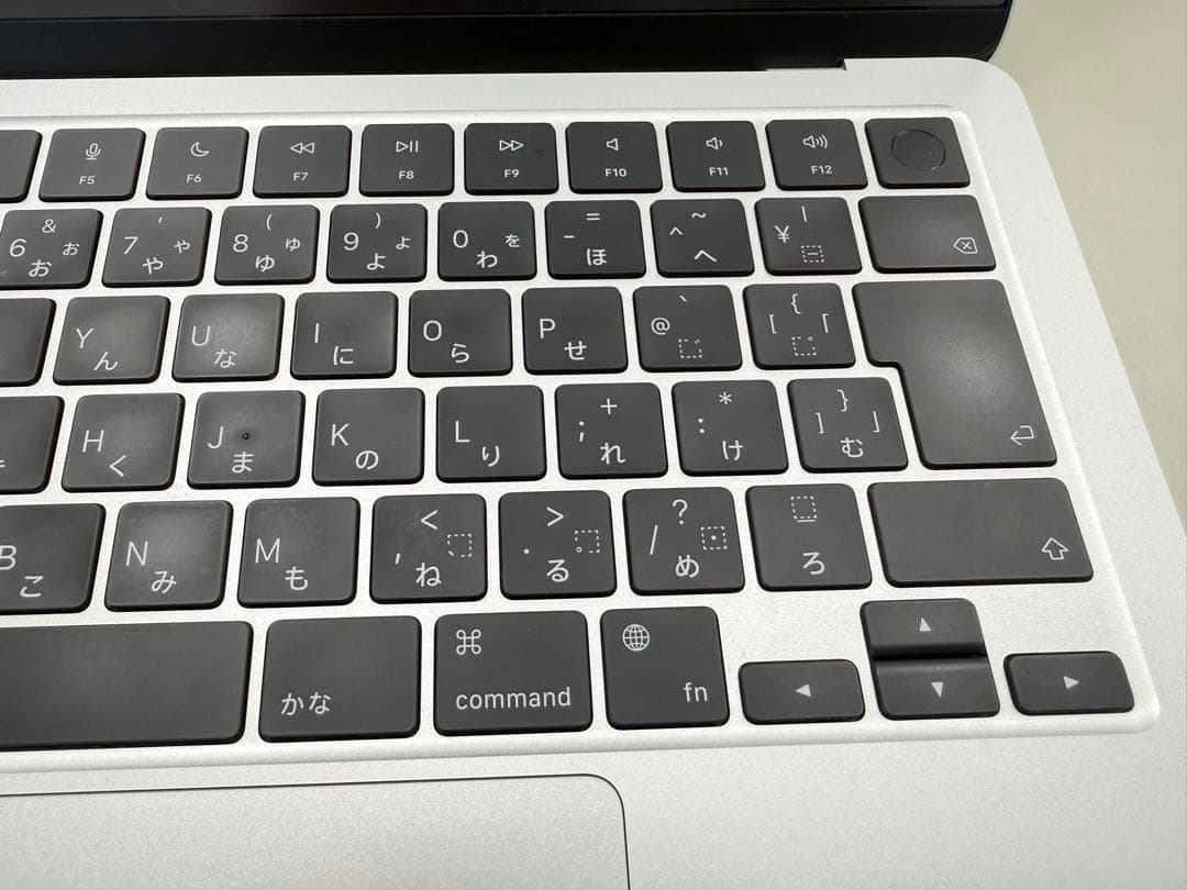 Macbook Air シルバー 13インチ M2