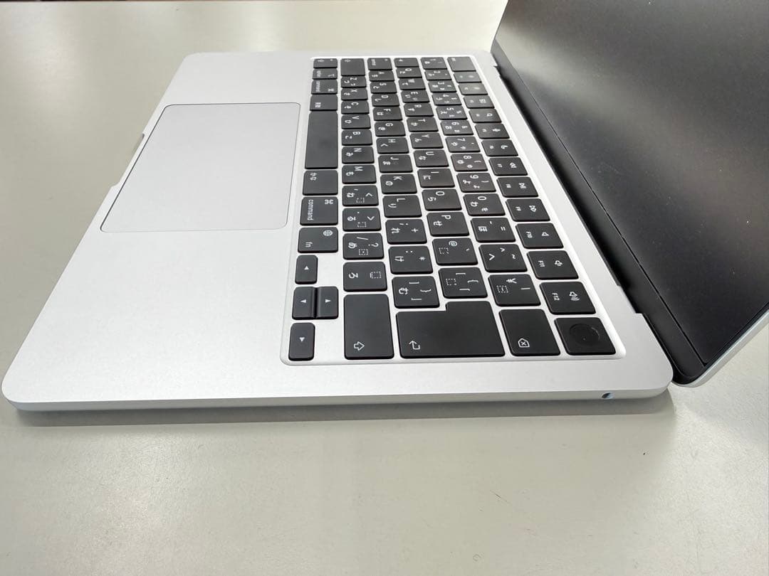 Macbook Air シルバー 13インチ M2
