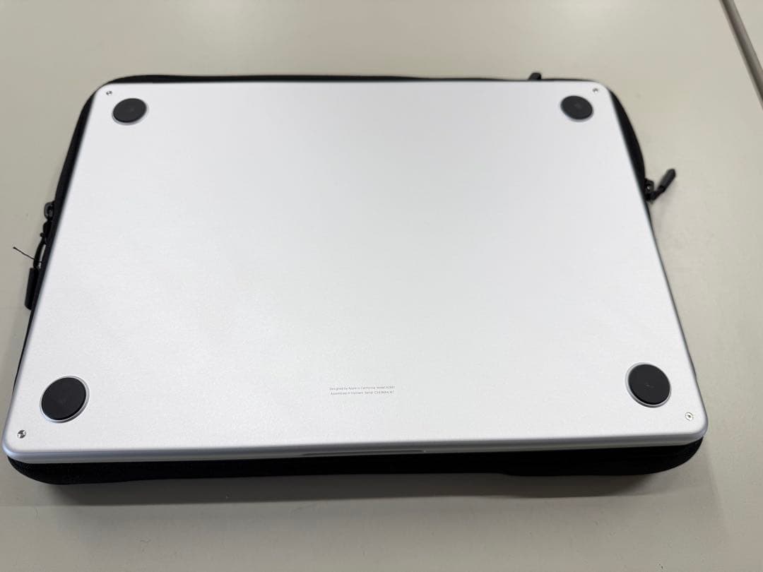 Macbook Air シルバー 13インチ M2